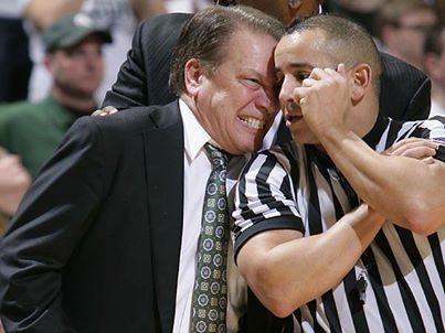 Tom Izzo with a ref